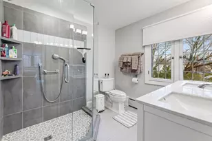 51 W Sarnia St, Winona, MN 55987 - Photo 23