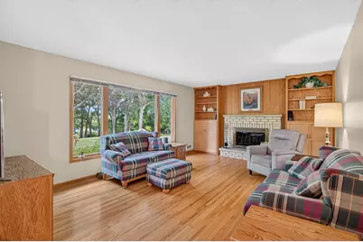 22015 Pillsbury Avenue, Lakeville, MN 55044 - Photo 3