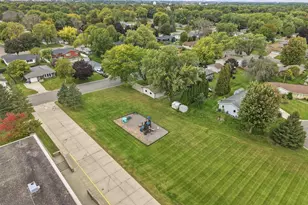 1021 Vanburen Ave, Owatonna, MN 55060 - Photo 11