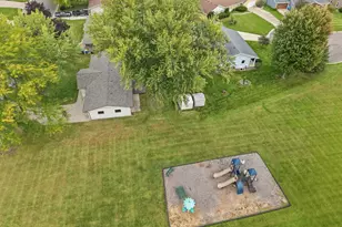 1021 Vanburen Ave, Owatonna, MN 55060 - Photo 9