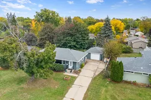 196 E 95th St Cir, Bloomington, MN 55420 - Photo 3