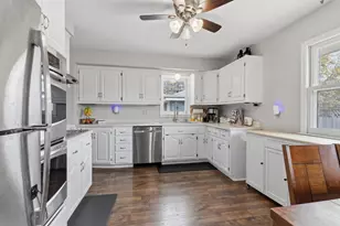 196 E 95th St Cir, Bloomington, MN 55420 - Photo 3