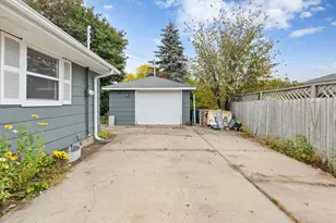 196 E 95th St Cir, Bloomington, MN 55420 - Photo 29