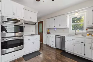 196 E 95th St Cir, Bloomington, MN 55420 - Photo 9
