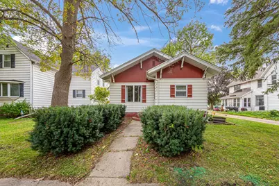 251 N Lincoln Street, Lake Crystal, MN 56055 - Photo 1