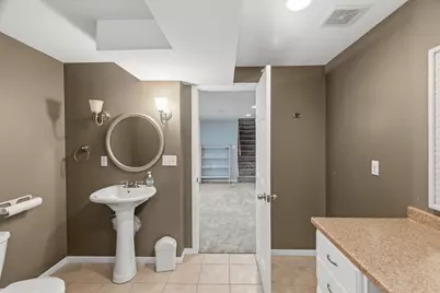 8508 Rich Avenue S, Bloomington, MN 55437 - Photo 25