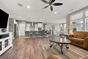 8275 Oakview Ct N, Maple Grove, MN 55369 - Photo 25