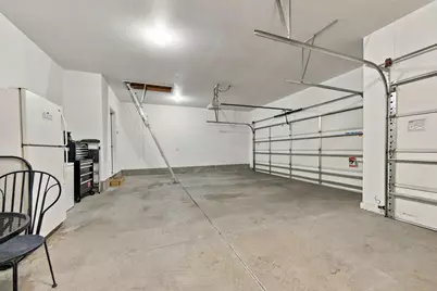 8275 Oakview Court N, Maple Grove, MN 55369 - Photo 39