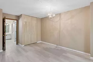10531 Cedar Lake Rd, Minnetonka, MN 55305 - Photo 9