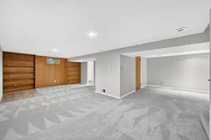 6913 Toledo Ave N, Brooklyn Center, MN 55429 - Photo 9