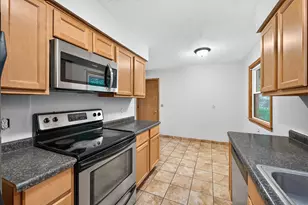 6913 Toledo Ave N, Brooklyn Center, MN 55429 - Photo 19