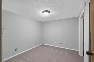 6913 Toledo Ave N, Brooklyn Center, MN 55429 - Photo 31