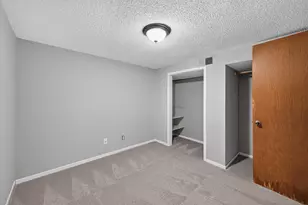 6913 Toledo Ave N, Brooklyn Center, MN 55429 - Photo 33