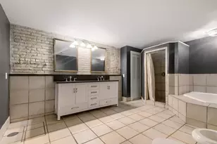 300 Ridgewood Ave, Minneapolis, MN 55403 - Photo 15