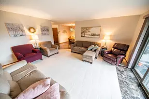 1808 Lakeview Ct SW, Rochester, MN 55902 - Photo 9