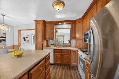 1932 S Village Drive SE, Rochester, MN 55904 - Photo 7