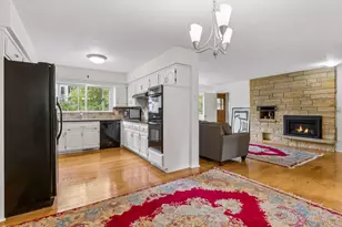 1525 St Croix Cir, Golden Valley, MN 55422 - Photo 13