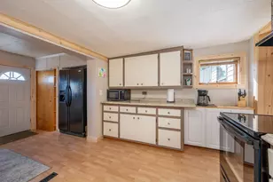 206 Dudley Ave, Coleraine, MN 55722 - Photo 5