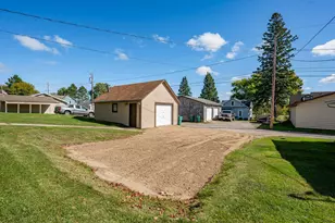 206 Dudley Ave, Coleraine, MN 55722 - Photo 23