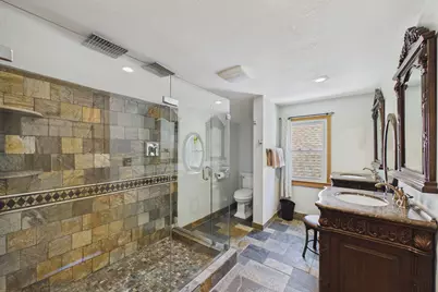 186 Hurley Street E, West Saint Paul, MN 55118 - Photo 11
