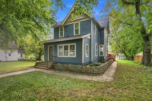 209 4th St E, Carver, MN 55315 - Photo 1