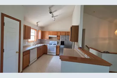 7510 Hampton Lane, Prior Lake, MN 55379 - Photo 5