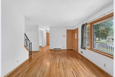 1750 Lark Avenue, Maplewood, MN 55109 - Photo 5