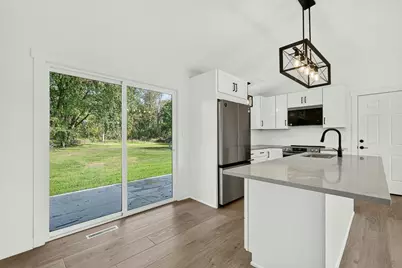 5225 Logan Street SE, Rochester, MN 55904 - Photo 7
