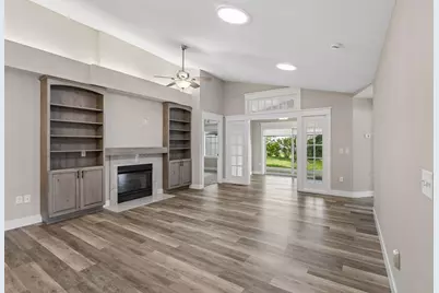 8605 Oxford Lane, Brooklyn Park, MN 55443 - Photo 9