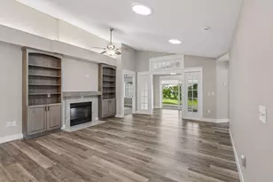 8605 Oxford Ln, Brooklyn Park, MN 55443 - Photo 9
