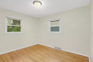 3740 Perry Ave N, Robbinsdale, MN 55422 - Photo 9
