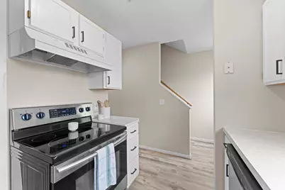 13092 Murdock Terrace, Eden Prairie, MN 55347 - Photo 3