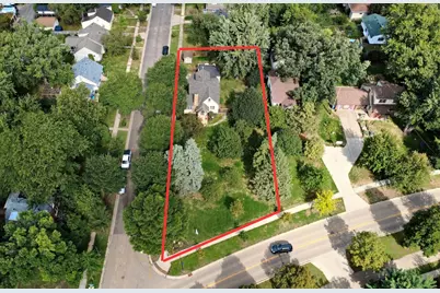 705 Wheelock Parkway W, Saint Paul, MN 55117 - Photo 1