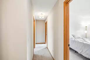 1075 Fallbrook Ln, Woodbury, MN 55125 - Photo 17