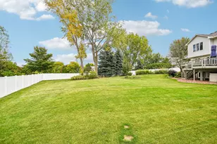 1075 Fallbrook Ln, Woodbury, MN 55125 - Photo 37
