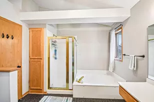 1075 Fallbrook Ln, Woodbury, MN 55125 - Photo 27