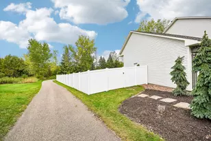 1075 Fallbrook Ln, Woodbury, MN 55125 - Photo 41