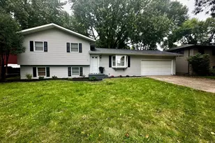 104 W Thomas Ave, Marshall, MN 56258 - Photo 1