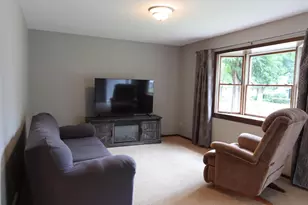 104 W Thomas Ave, Marshall, MN 56258 - Photo 5