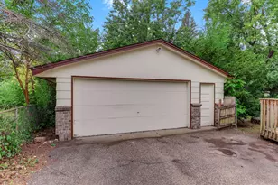 9330 Park Ave S, Bloomington, MN 55420 - Photo 29