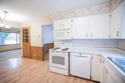 315 W 10th Street, Morris, MN 56267 - Photo 17