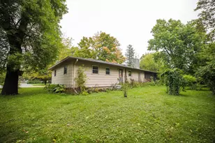 315 W 10th St, Morris, MN 56267 - Photo 9