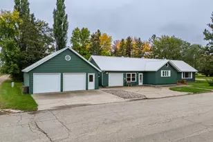 402 Toupin St, Oklee, MN 56742 - Photo 21