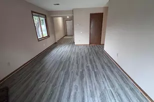5417 Angeline Ave N, Crystal, MN 55429 - Photo 7