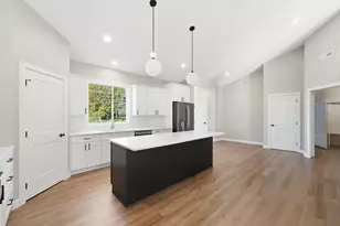 115 NW Pine St, New London, MN 56273 - Photo 15