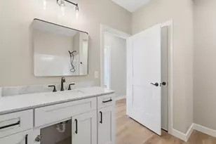 115 NW Pine St, New London, MN 56273 - Photo 29