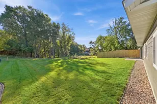 115 NW Pine St, New London, MN 56273 - Photo 9