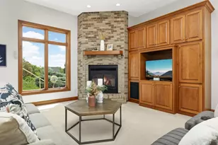 9721 Frontier Ln, Lakeville, MN 55044 - Photo 11