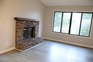 3837 Heather Dr, Eagan, MN 55122 - Photo 5