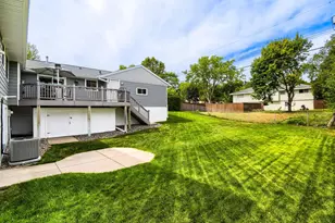 227 Dawn Ave, Shoreview, MN 55126 - Photo 37